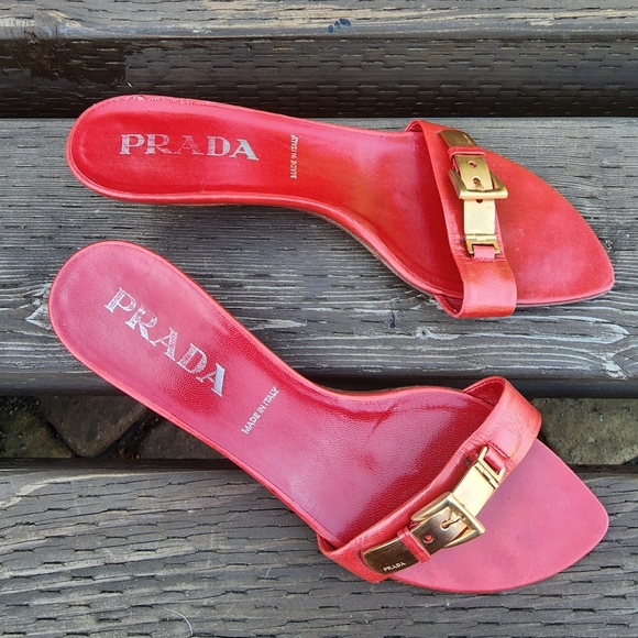 Prada Low Heel Red Sandles with Gold Heel and Logo Buckle Prada Size 38.5 US 8.5 - Picture 5 of 10